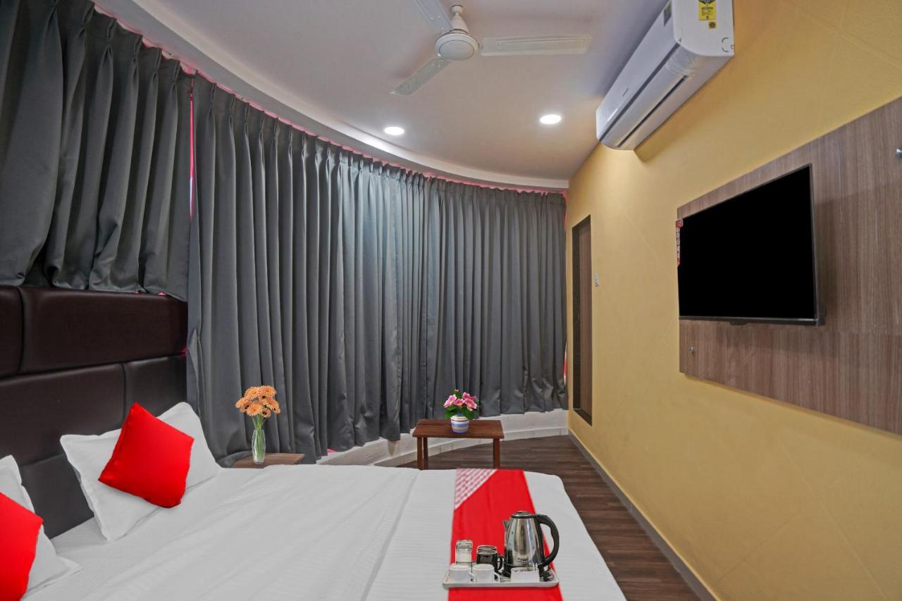 Hotel O Infinity 苏拉特 外观 照片