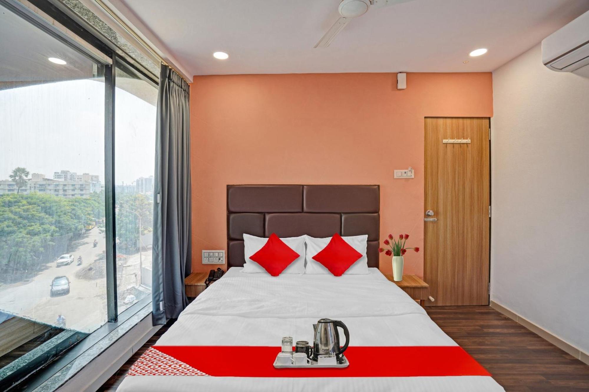 Hotel O Infinity 苏拉特 外观 照片