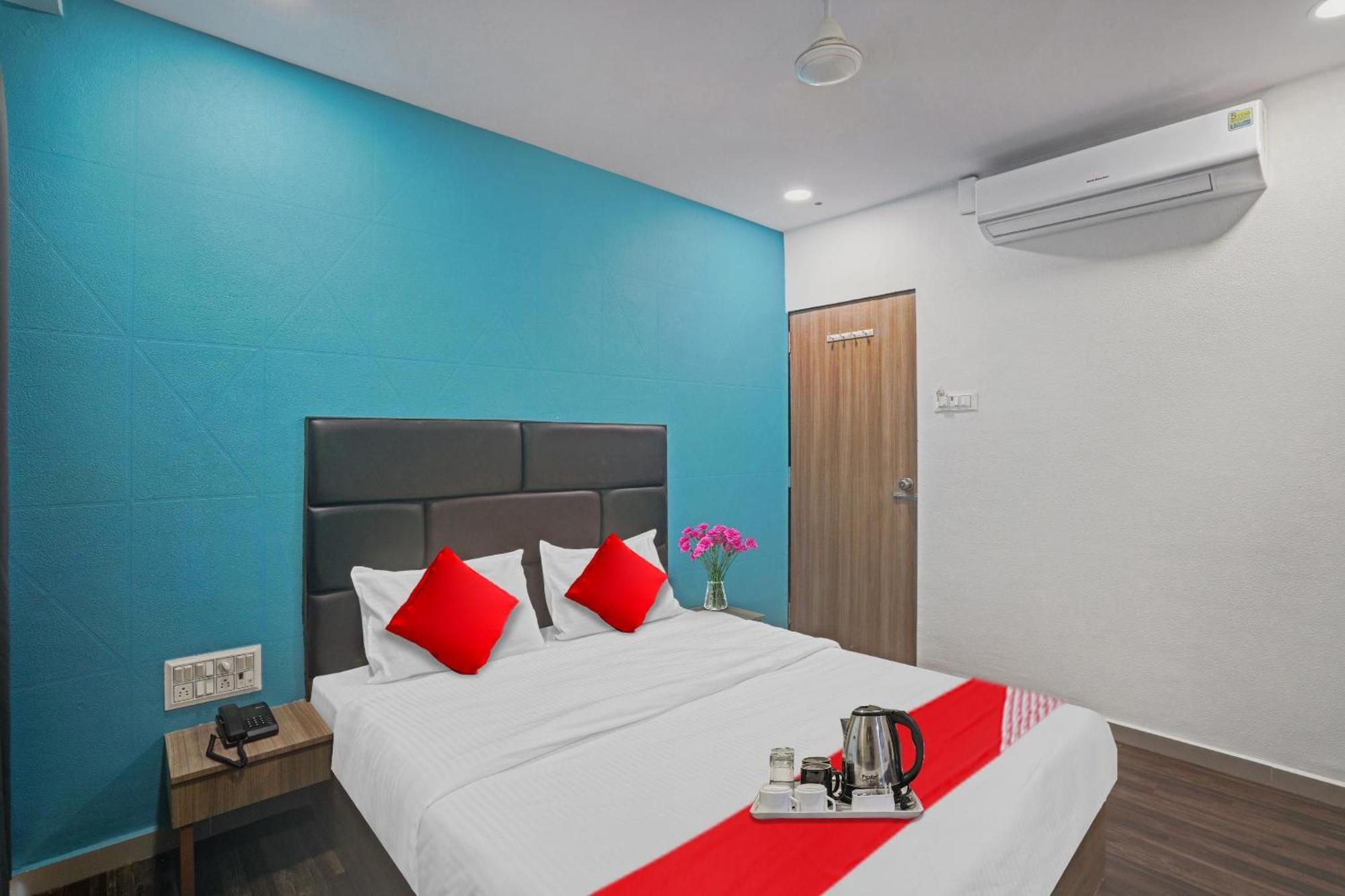 Hotel O Infinity 苏拉特 外观 照片